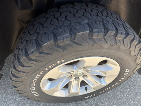 Used 2019 RAM 1500 Laramie AWD/4WD image 7