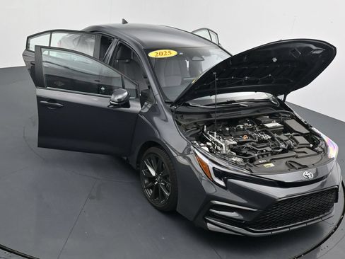 Used 2025 Toyota Corolla SE FWD image 39