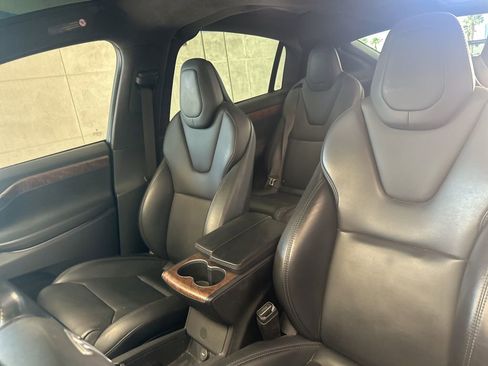 Used 2019 Tesla Model X Performance image 12