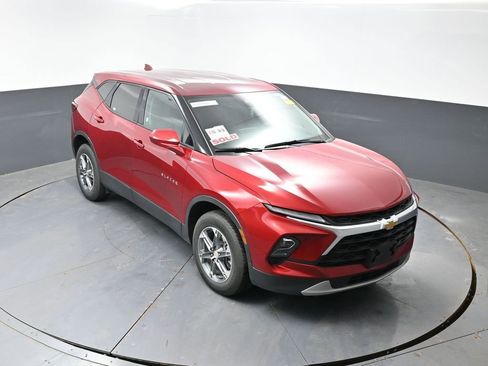 Used 2025 Chevrolet Blazer LT image 17