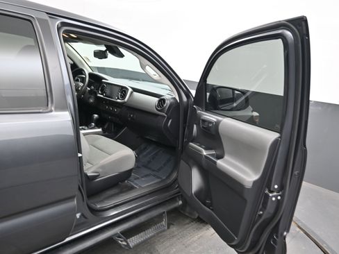 Used 2022 Toyota Tacoma SR5 image 12