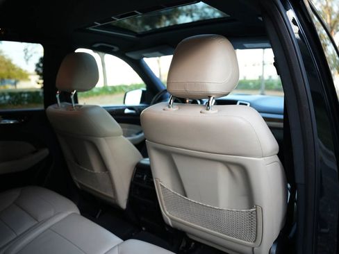 Used 2015 Mercedes-Benz ML 350 2WD image 53