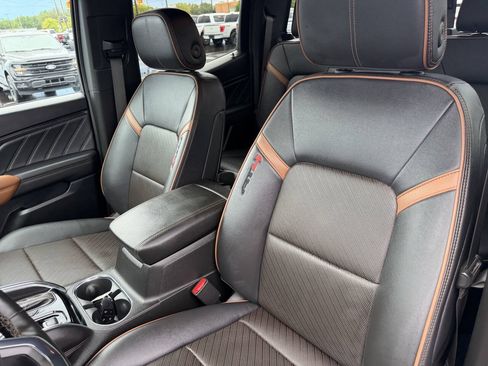 Used 2024 GMC Canyon AT4 w/ AT4 Premium Package AWD/4WD image 12