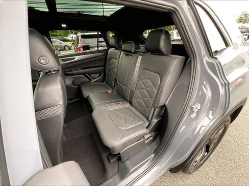 Used 2024 Volkswagen Atlas Cross Sport SE AWD/4WD image 25