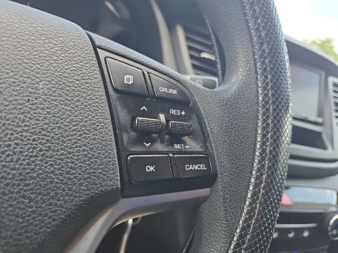 Used 2017 Hyundai Tucson SE w/ SE Popular Package 02 AWD/4WD image 17