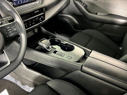 Certified 2023 Nissan Rogue S FWD image 18