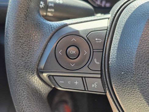Used 2024 Toyota RAV4 XLE FWD image 31