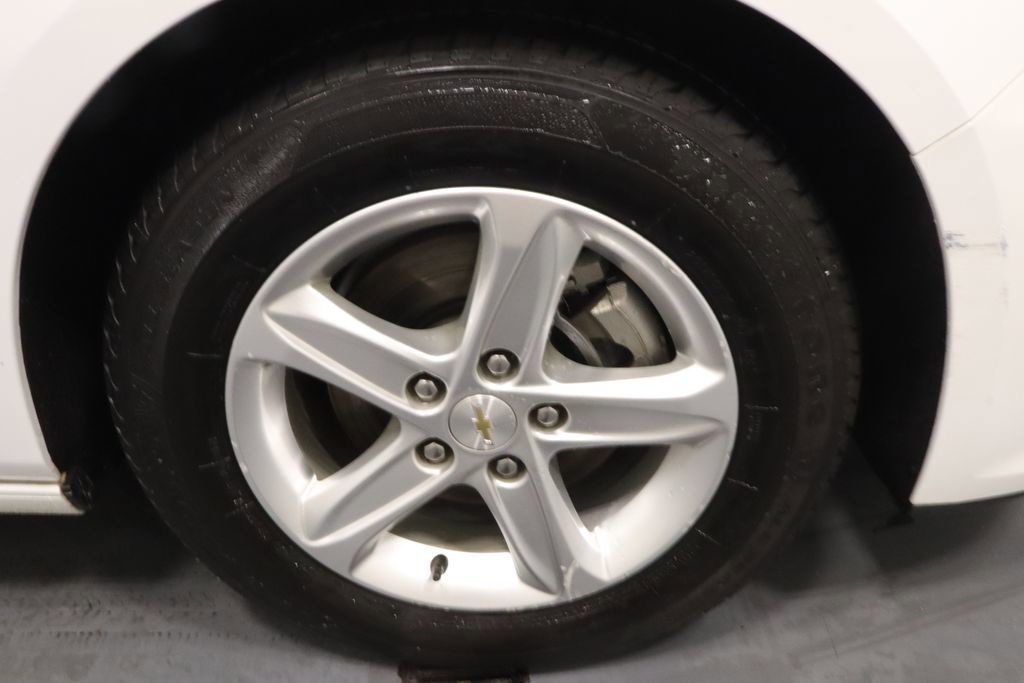 Used 2023 Chevrolet Malibu LS FWD image 26
