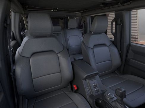 New 2025 Ford Bronco Outer Banks image 10