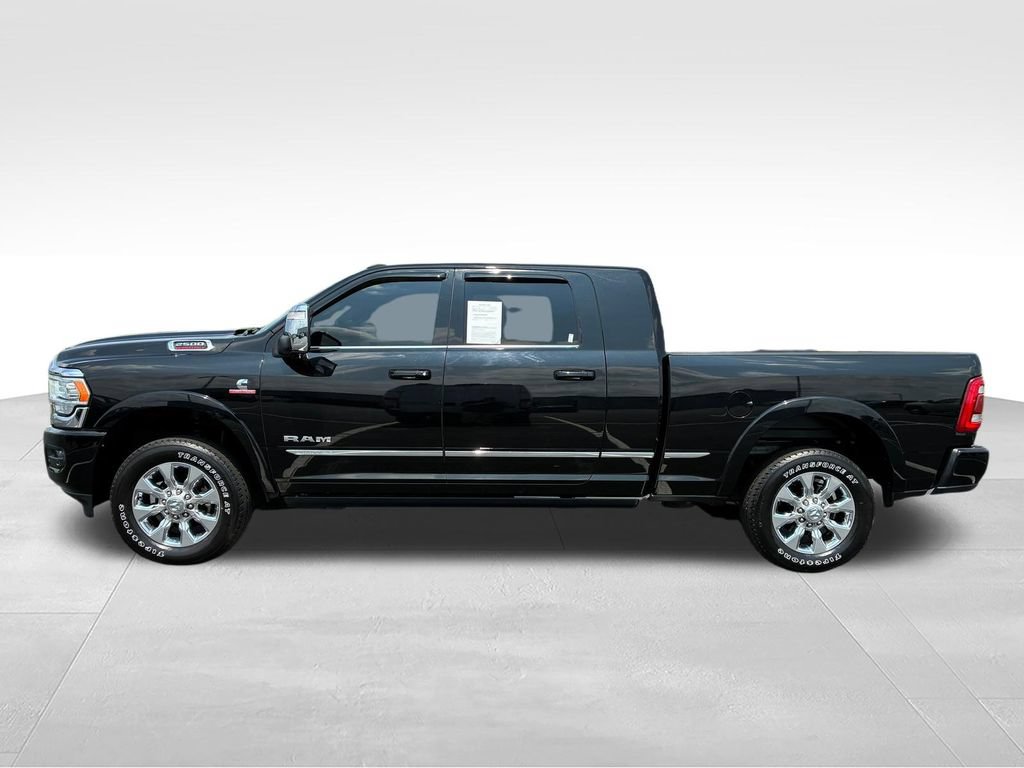 Used 2023 RAM 2500 Limited AWD/4WD image 2