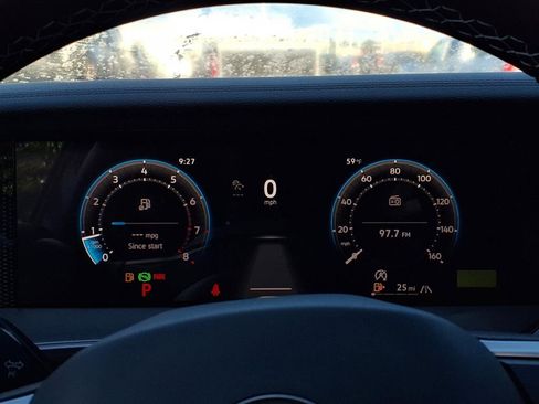 New 2025 Volkswagen Tiguan S image 13