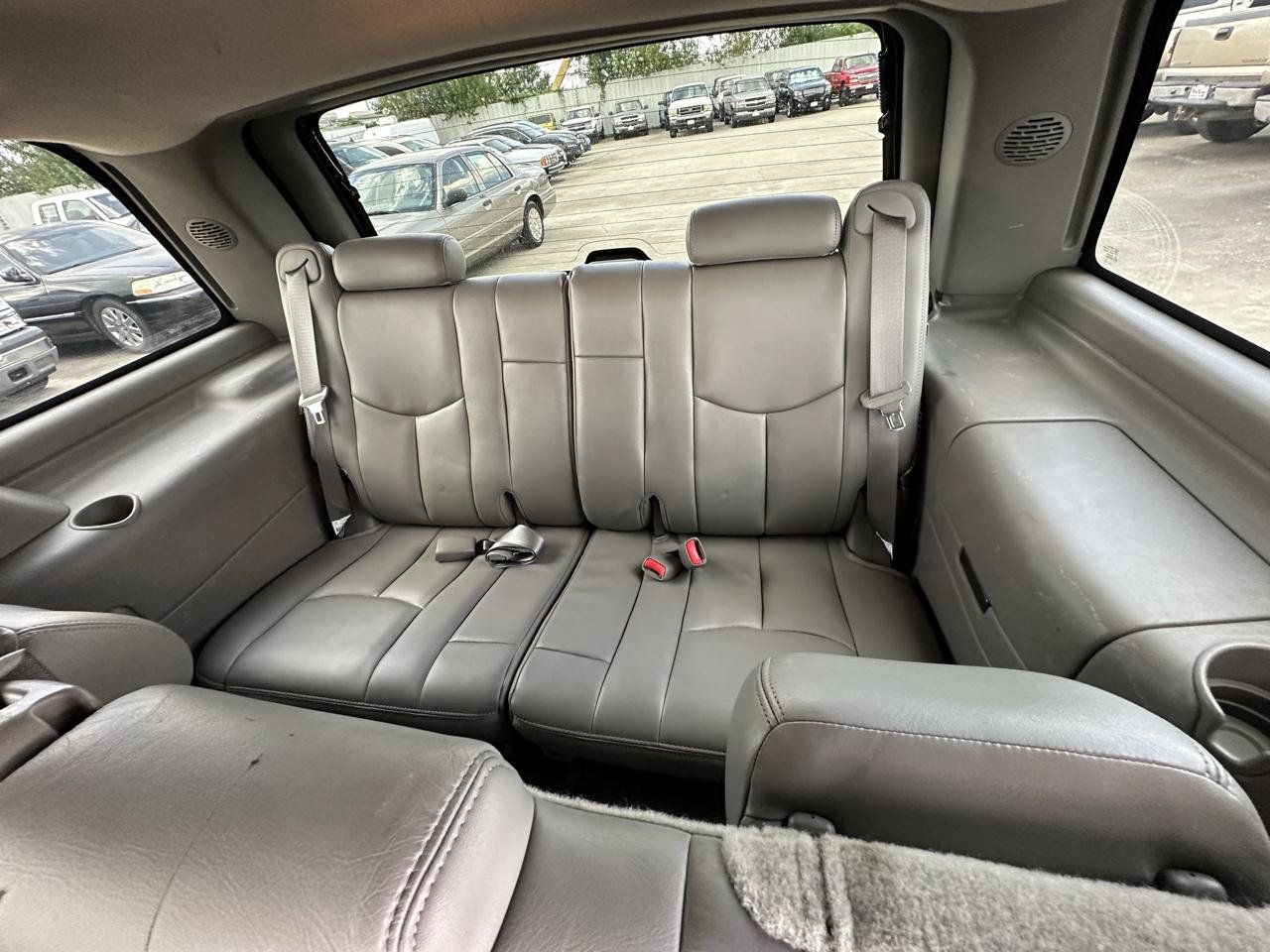 Used 2004 Chevrolet Tahoe LT w/ LT Preferred Equipment Group AWD/4WD image 43