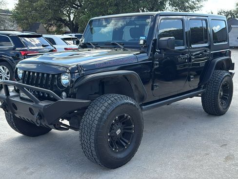 Used 2016 Jeep Wrangler Unlimited Rubicon image 3