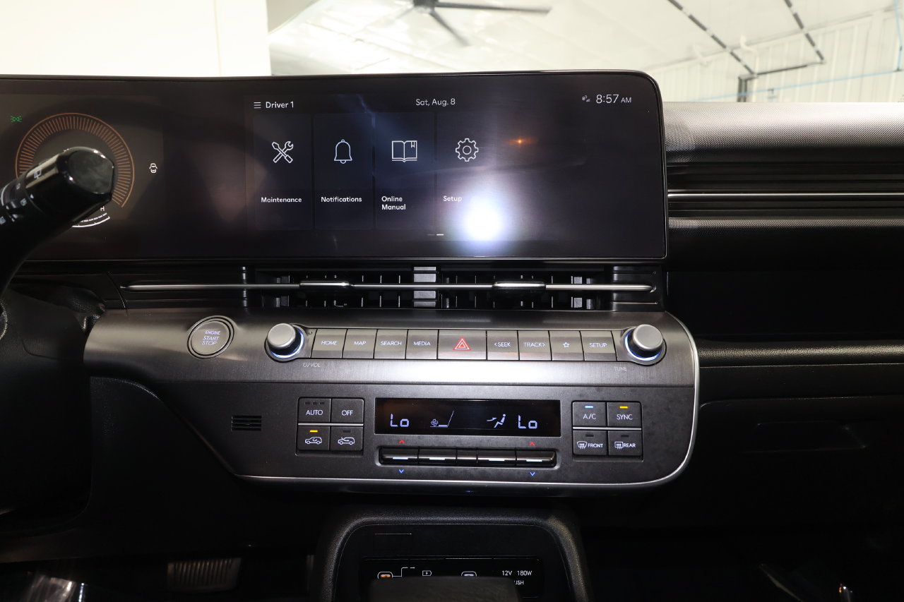 Used 2025 Hyundai Kona SEL FWD image 16