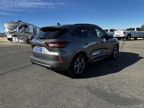 Used 2023 Ford Escape ST-Line w/ Tech Pack #1 FWD image 3