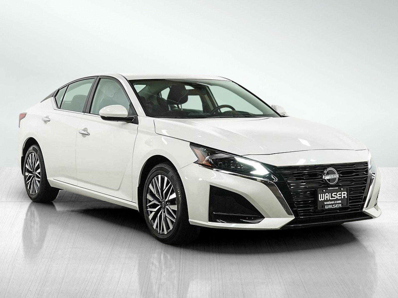 Used 2023 Nissan Altima 2.5 SV AWD/4WD image 7