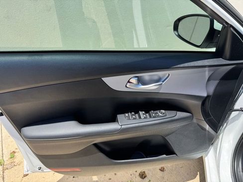 Used 2024 Kia Forte LX FWD image 11