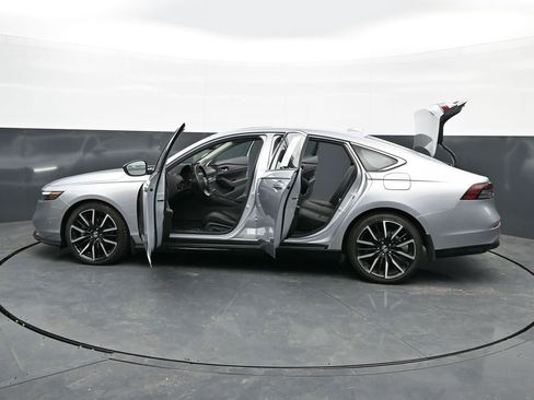 Used 2025 Honda Accord Touring image 49