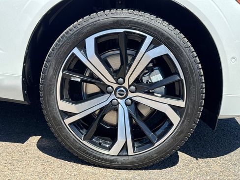 Used 2022 Volvo XC60 B6 R-Design w/ Advanced Package AWD/4WD image 7