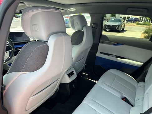 Certified 2025 Cadillac Optiq Sport 1 AWD/4WD image 36