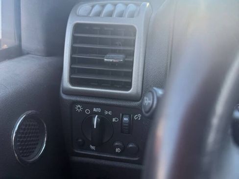 Used 2012 Chevrolet Colorado LT AWD/4WD image 9