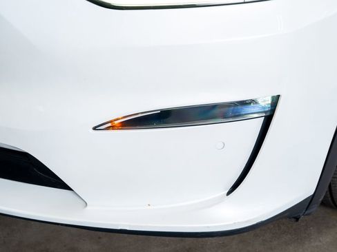 Used 2022 Tesla Model X Plaid image 14