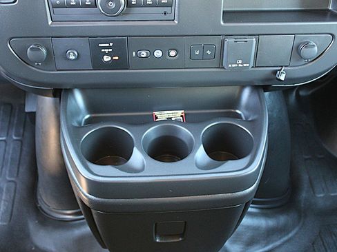 Used 2025 Chevrolet Express 2500 Extended w/ Communications Package image 32