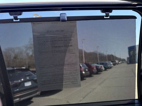 Used 2024 Honda Pilot Touring image 25