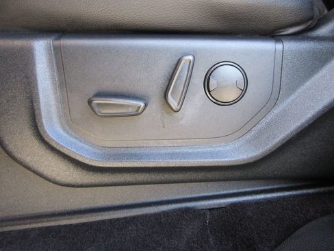 Used 2020 Ford Expedition XLT w/ Equipment Group 202A RWD image 13