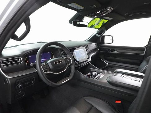 Used 2024 Jeep Wagoneer L Series II w/ Flexible Seating Group image 13