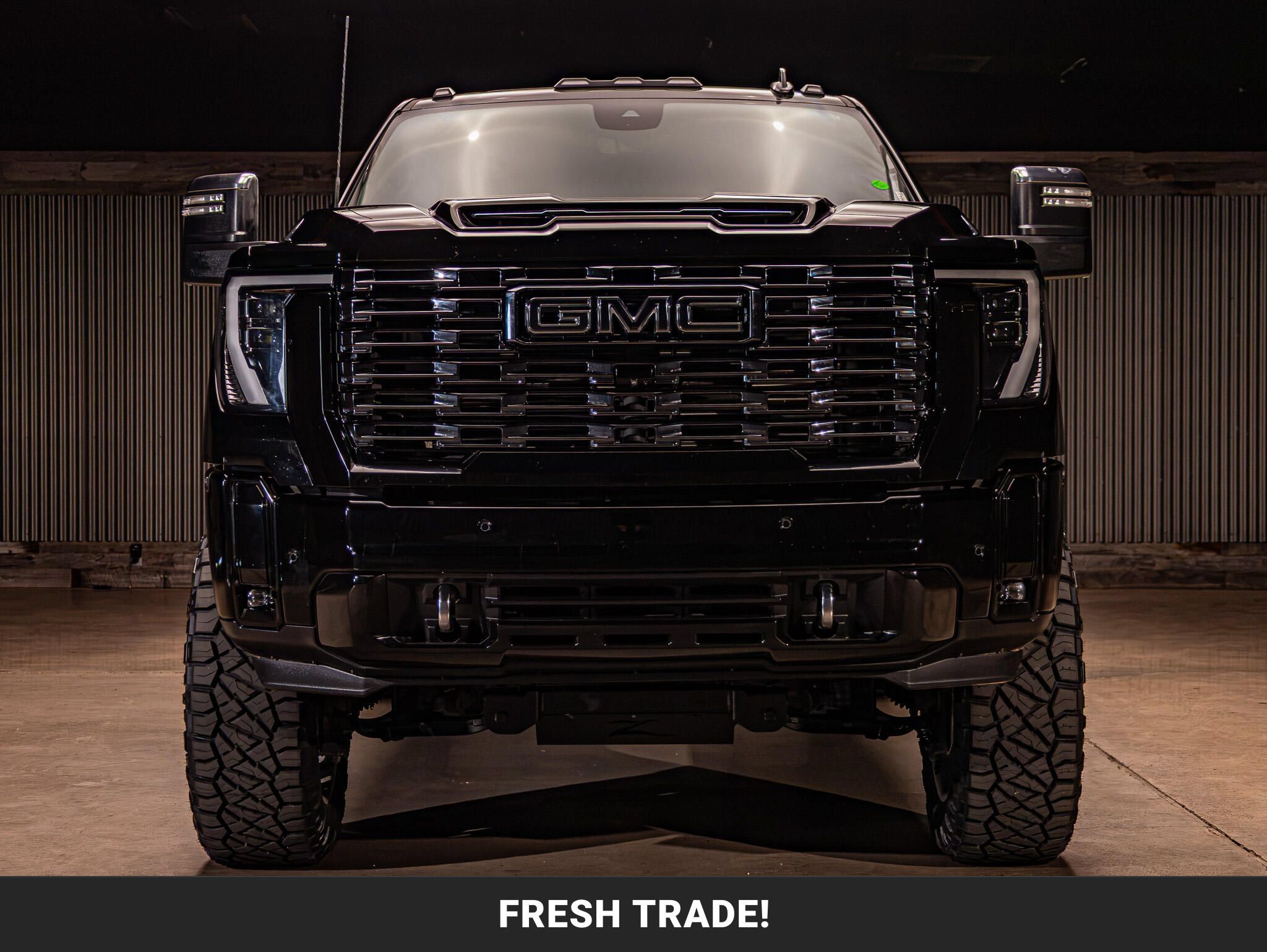 Used 2025 GMC Sierra 2500 Denali Ultimate w/ Max Trailering Package AWD/4WD image 3