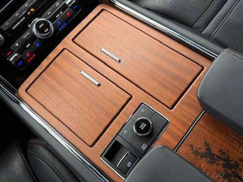 Used 2024 Lincoln Navigator Black Label image 29