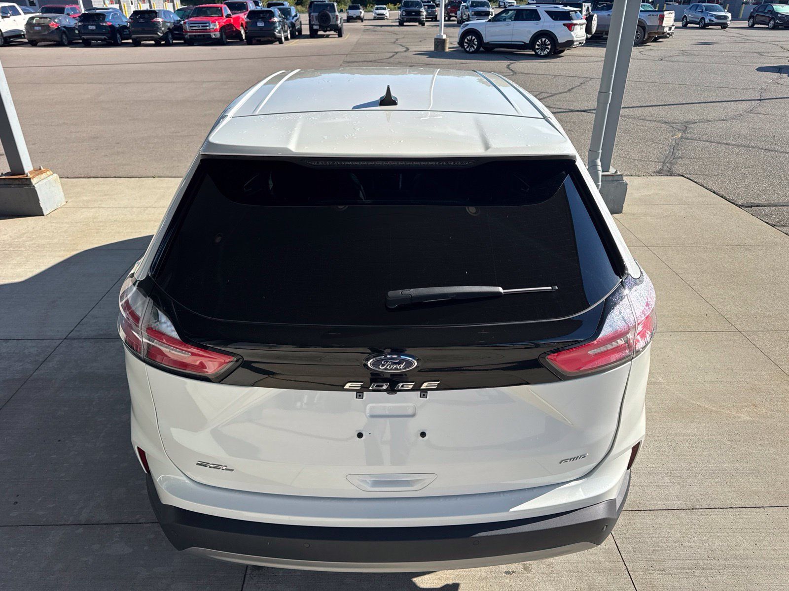 Certified 2024 Ford Edge SEL w/ Convenience Package AWD/4WD image 7