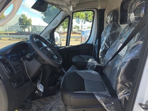 Used 2025 RAM ProMaster 1500 w/ Convenience Group image 7