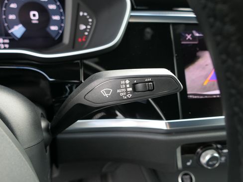 Used 2024 Audi Q3 2.0T Premium image 17