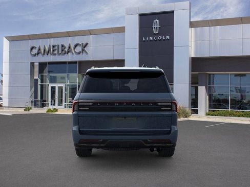 New 2025 Lincoln Navigator Reserve w/ Jet Appearance Package image 5