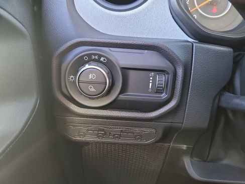 Used 2024 Jeep Gladiator Sport image 26