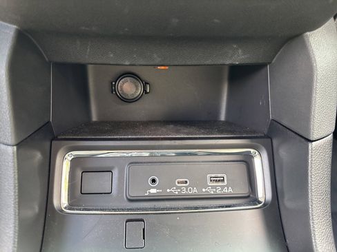 Used 2025 Subaru Ascent Premium image 17