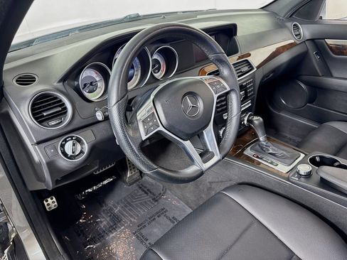 Used 2014 Mercedes-Benz C 250 Sport image 9