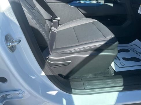 New 2026 Chevrolet Equinox EV LT image 33