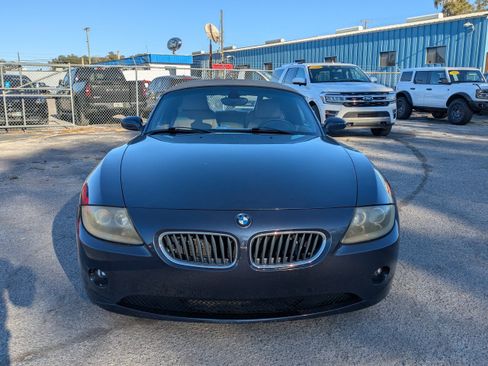 Used 2005 BMW Z4 2.5i image 9