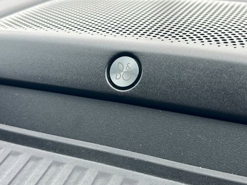 Used 2019 Ford F150 Platinum w/ Equipment Group 701A Luxury image 23