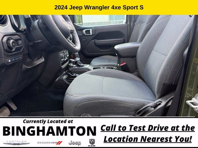 Used 2024 Jeep Wrangler Unlimited w/ Convenience Group AWD/4WD image 11
