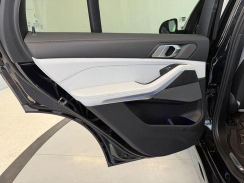 Used 2024 BMW X5 xDrive40i w/ M Sport Package image 44