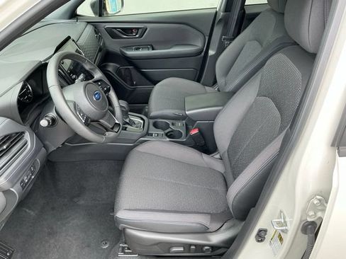 Used 2025 Subaru Forester Premium AWD/4WD image 11