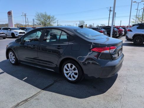 Certified 2025 Toyota Corolla LE image 3