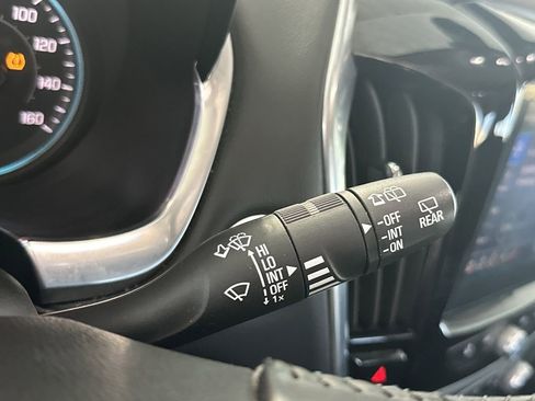 Used 2020 Chevrolet Traverse Premier image 24