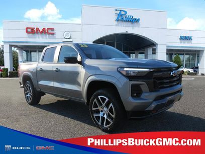 Used 2023 Chevrolet Colorado Z71 w/ Z71 Convenience Package 2