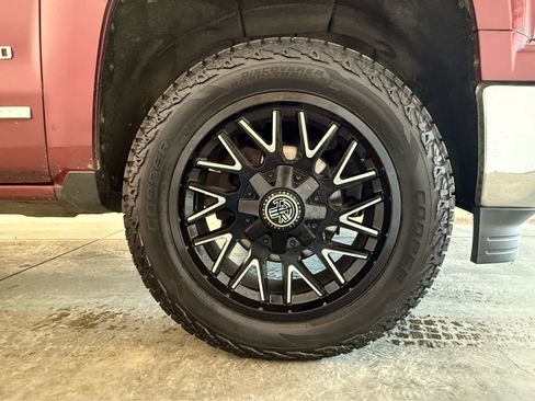 Used 2015 Chevrolet Silverado 1500 LTZ Z71 w/ LTZ Plus Package image 11