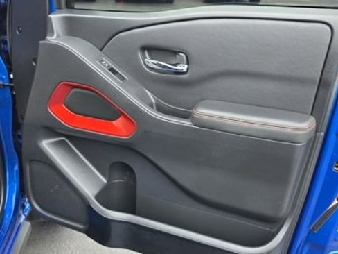 Used 2024 Nissan Frontier PRO-4X w/ Technology Package image 15